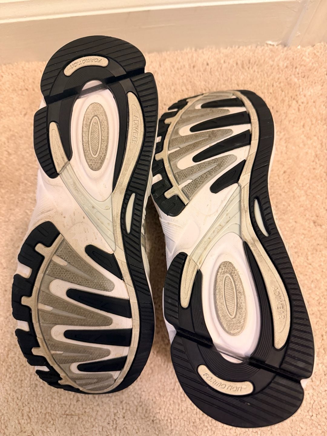 Women’s Adidas Response CL Sneakers Wonder Taupe Beige 10
