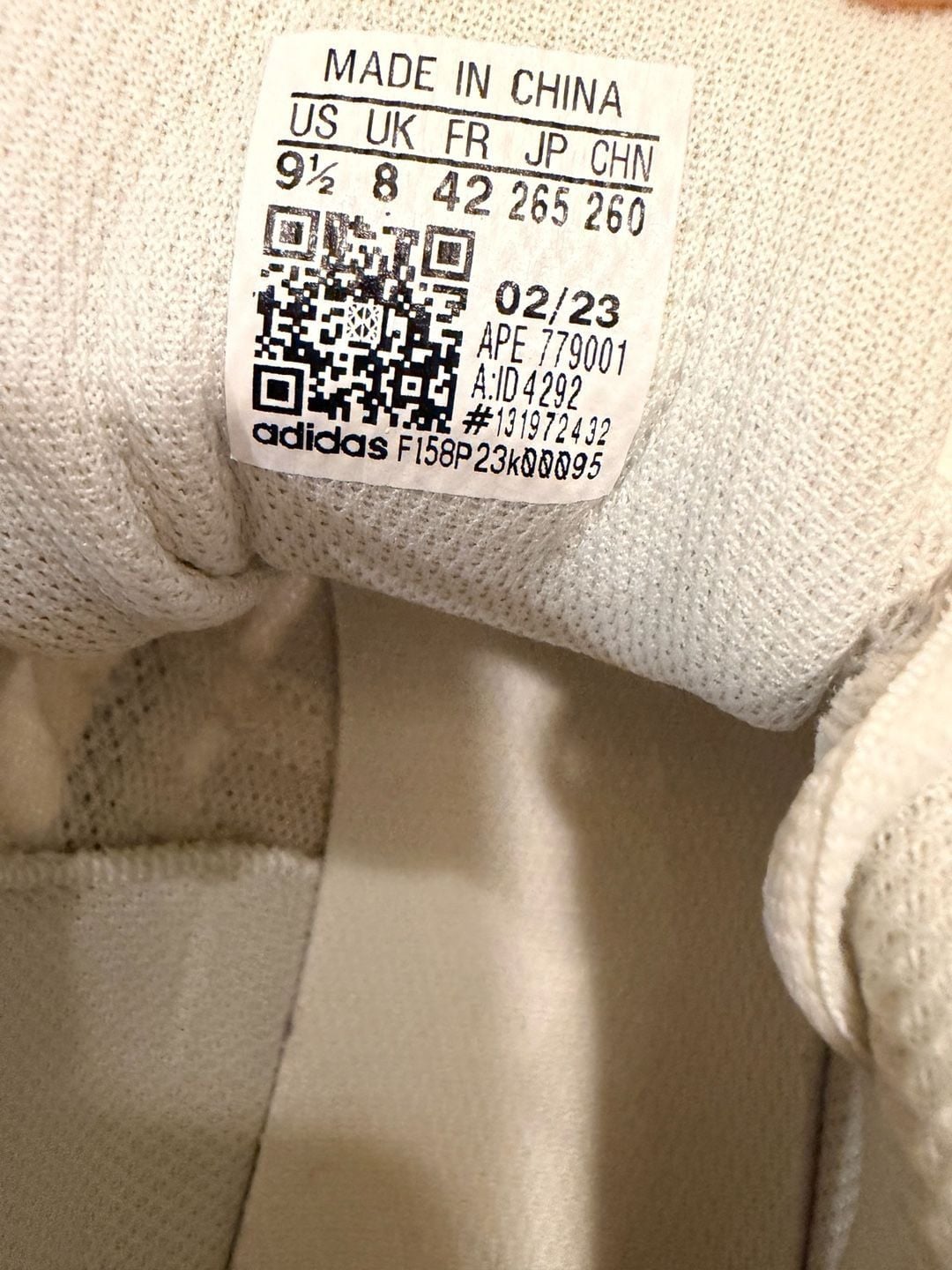 Women’s Adidas Response CL Sneakers Wonder Taupe Beige 9