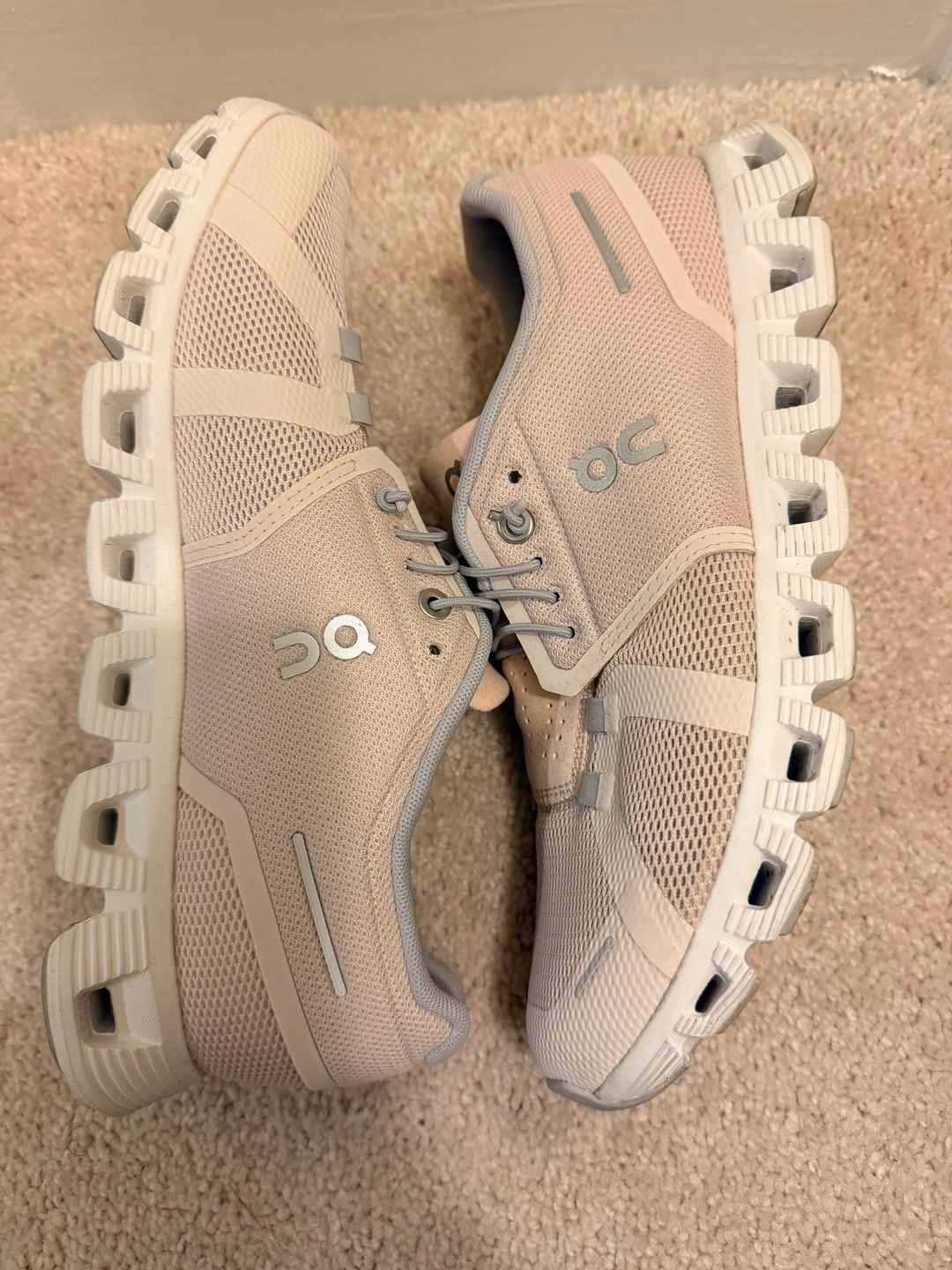 On Cloud 5 Size US W9 Rose Brown Fog Sneakers- Womens 6