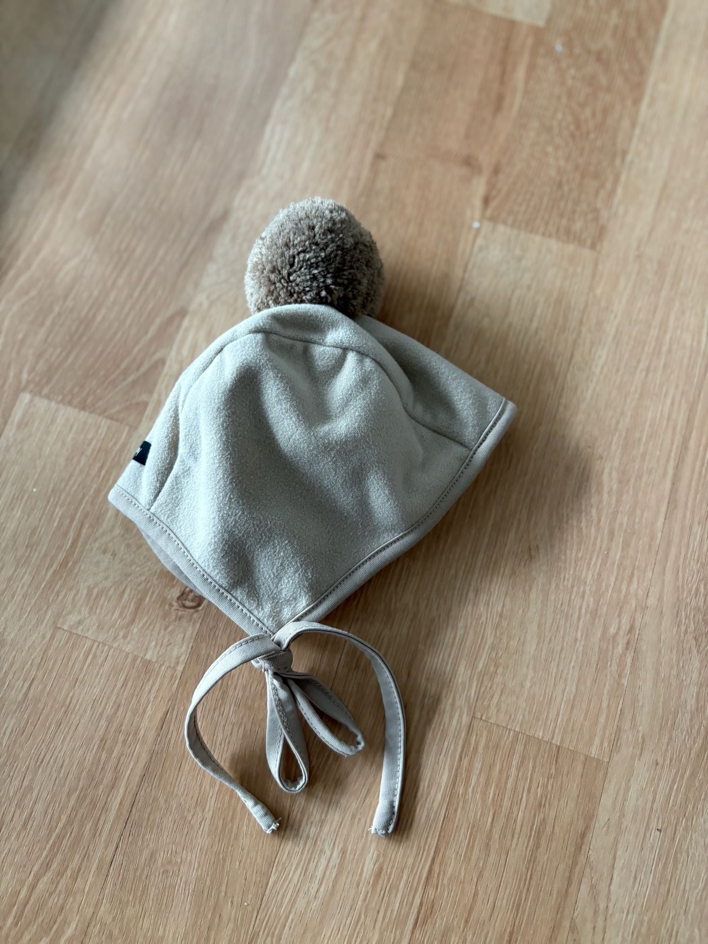 Konny Winter Bonnet Size 6M Beige Fleece Pom-Pom 3