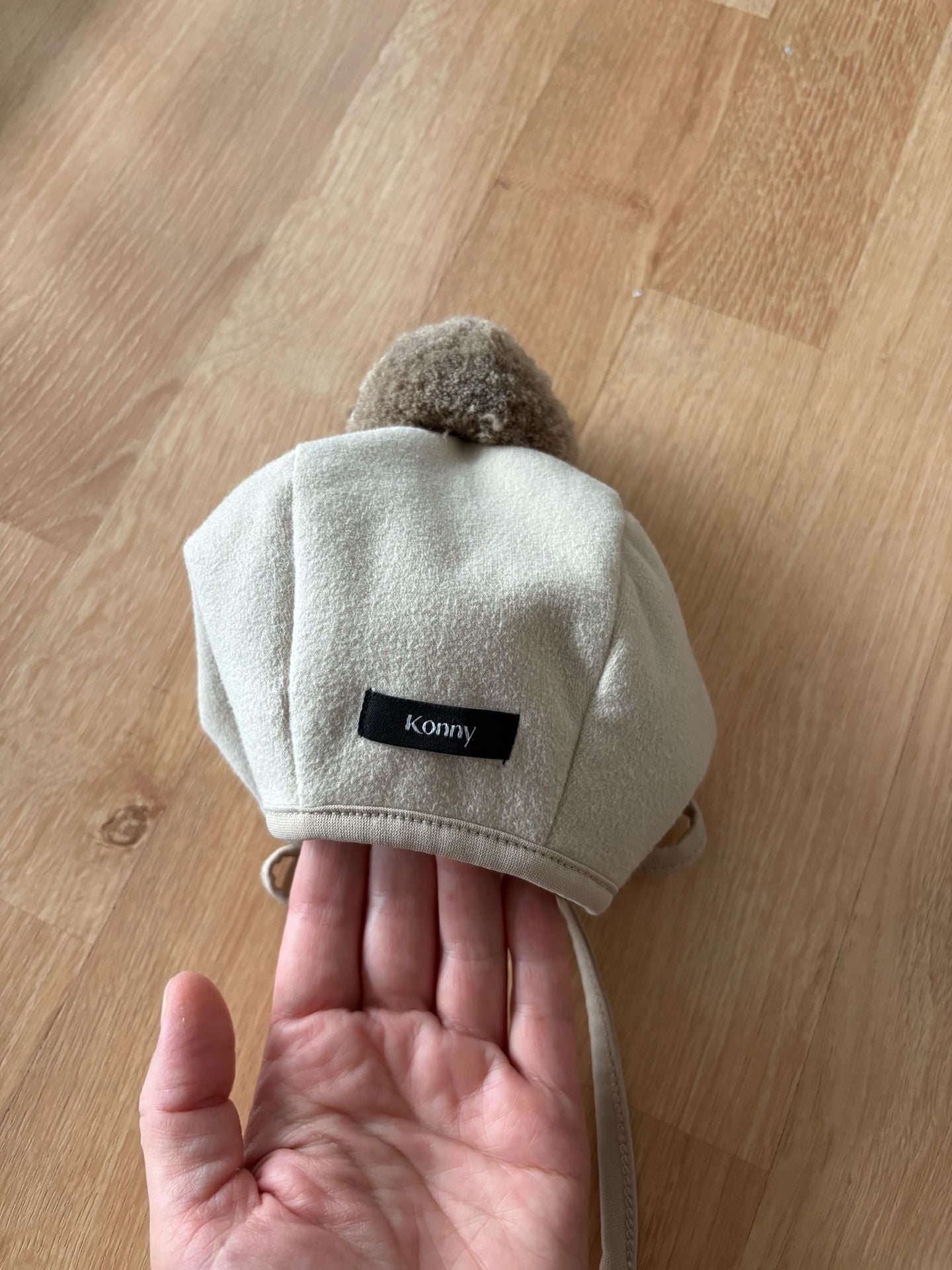 Konny Winter Bonnet Size 6M Beige Fleece Pom-Pom 4