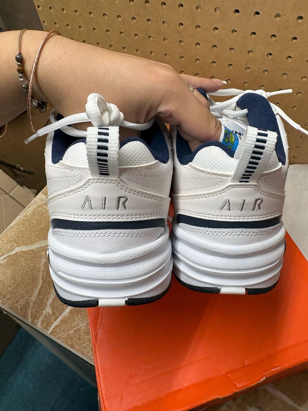 Nike Air Monarch IV Size 8.5W White Navy Leather Wide 4E 5