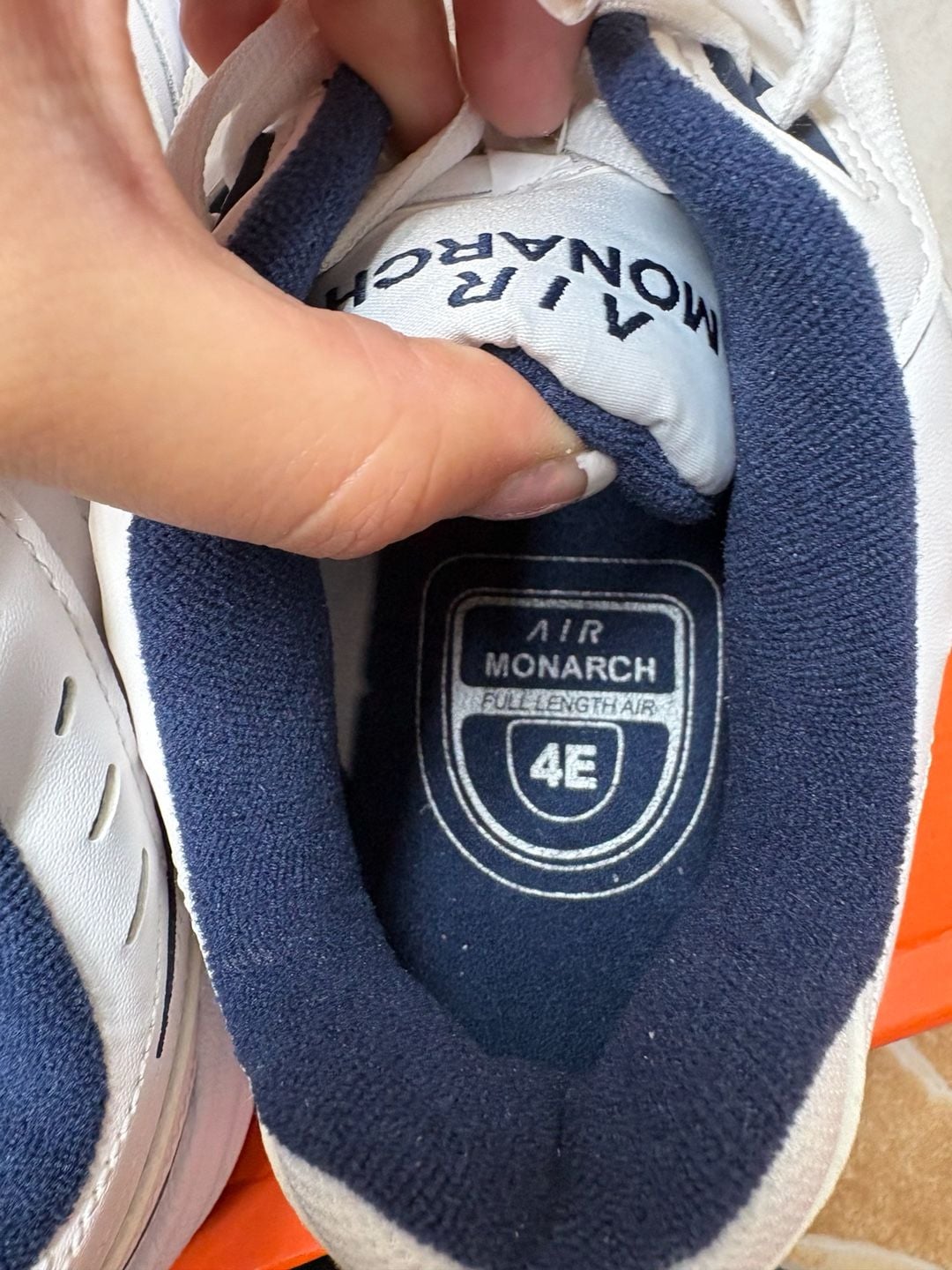 Nike Air Monarch IV Size 8.5W White Navy Leather Wide 4E 6