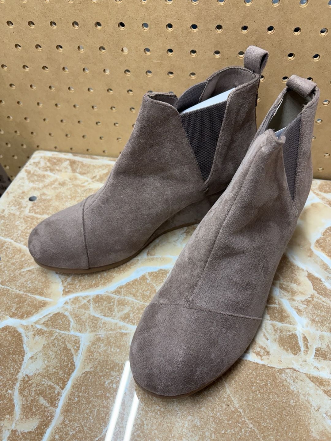 Dunes Zoey Wedge Bootie Size 6 Taupe Suede Ankle Boots 2