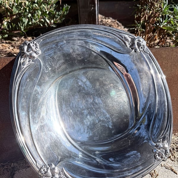 1847 Rogers Bros. Daffodil Serving Tray 9926 Silverplate Art Nouveau