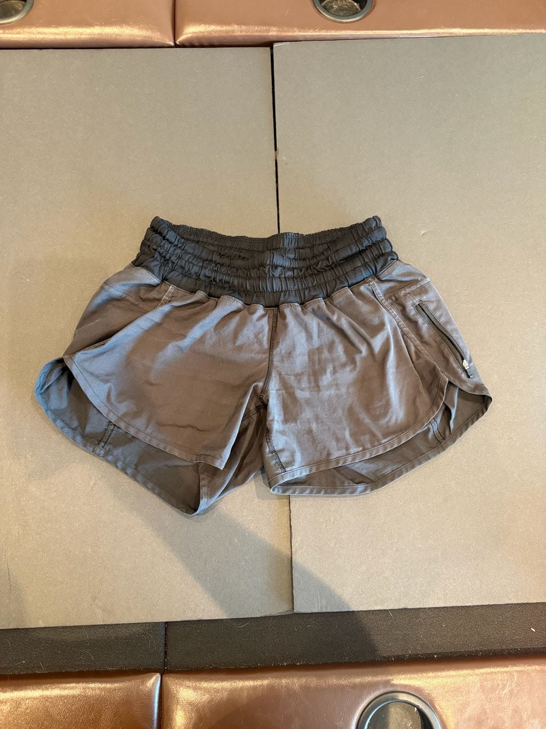 Lululemon Hotty Hot HR Short Size 6 2