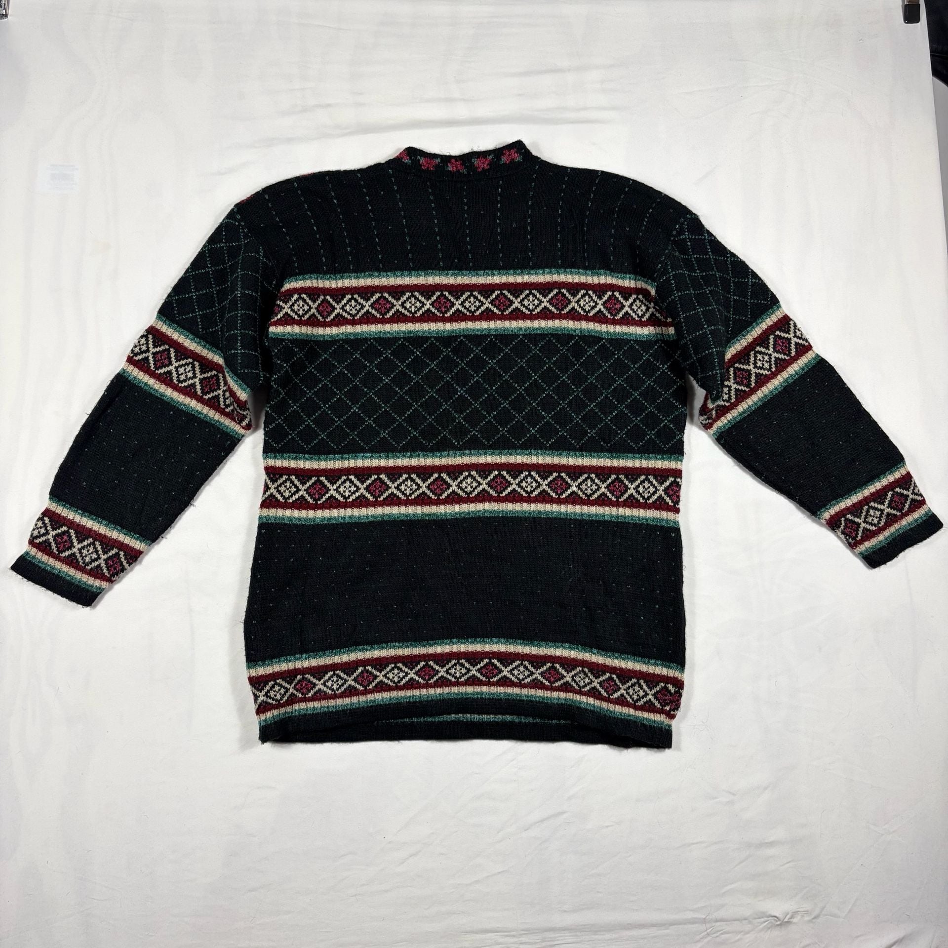 Vintage Basic Editions Sweater Size Small Black Floral Fair Isle Acrylic 6
