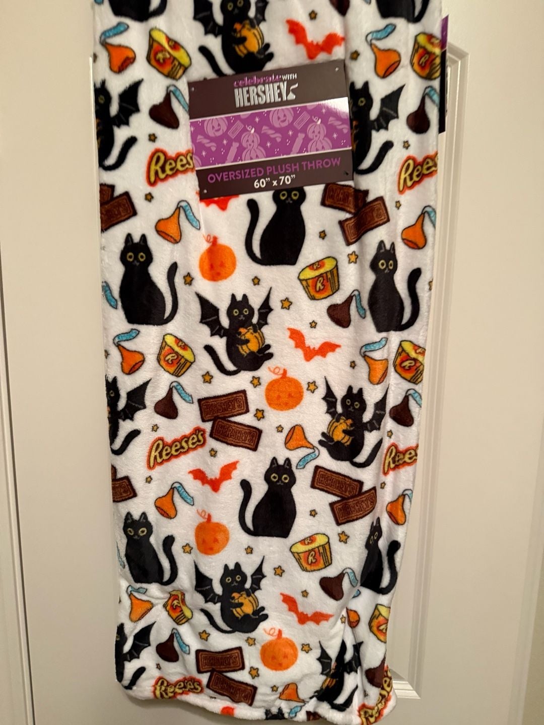 Hershey Halloween Oversized Plush Throw 60" x 70" 1