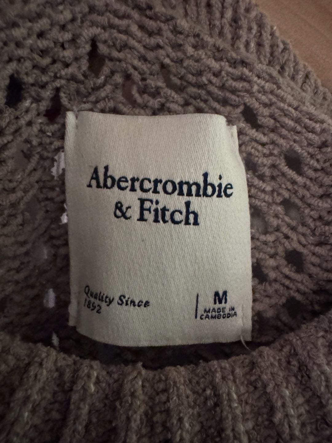 Abercrombie & Fitch Cable Knit Crewneck Sweater Size M Taupe Pullover 3