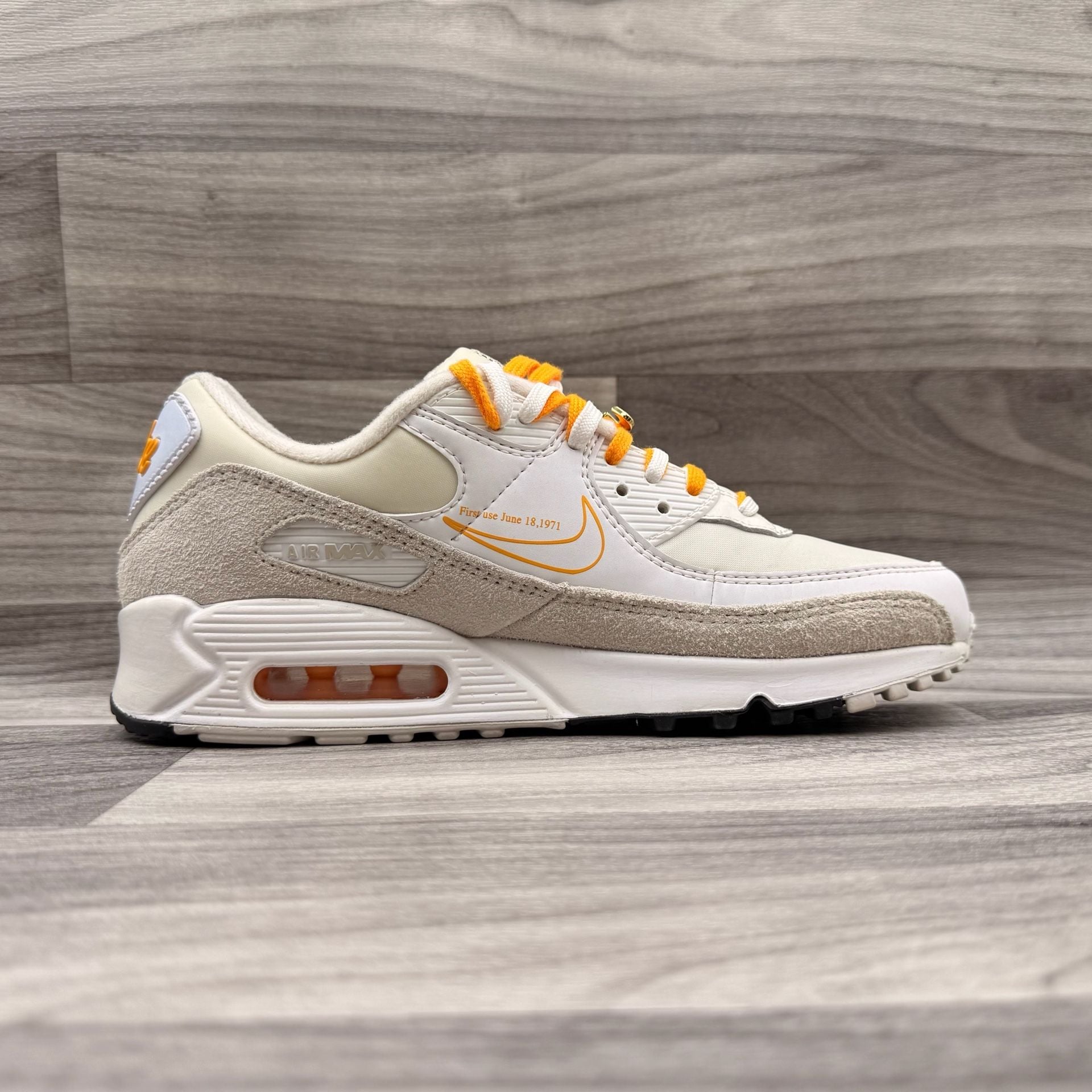 Nike Air Max 90 SE First Use White University Gold DA8709-100 Womens 9.5
 16