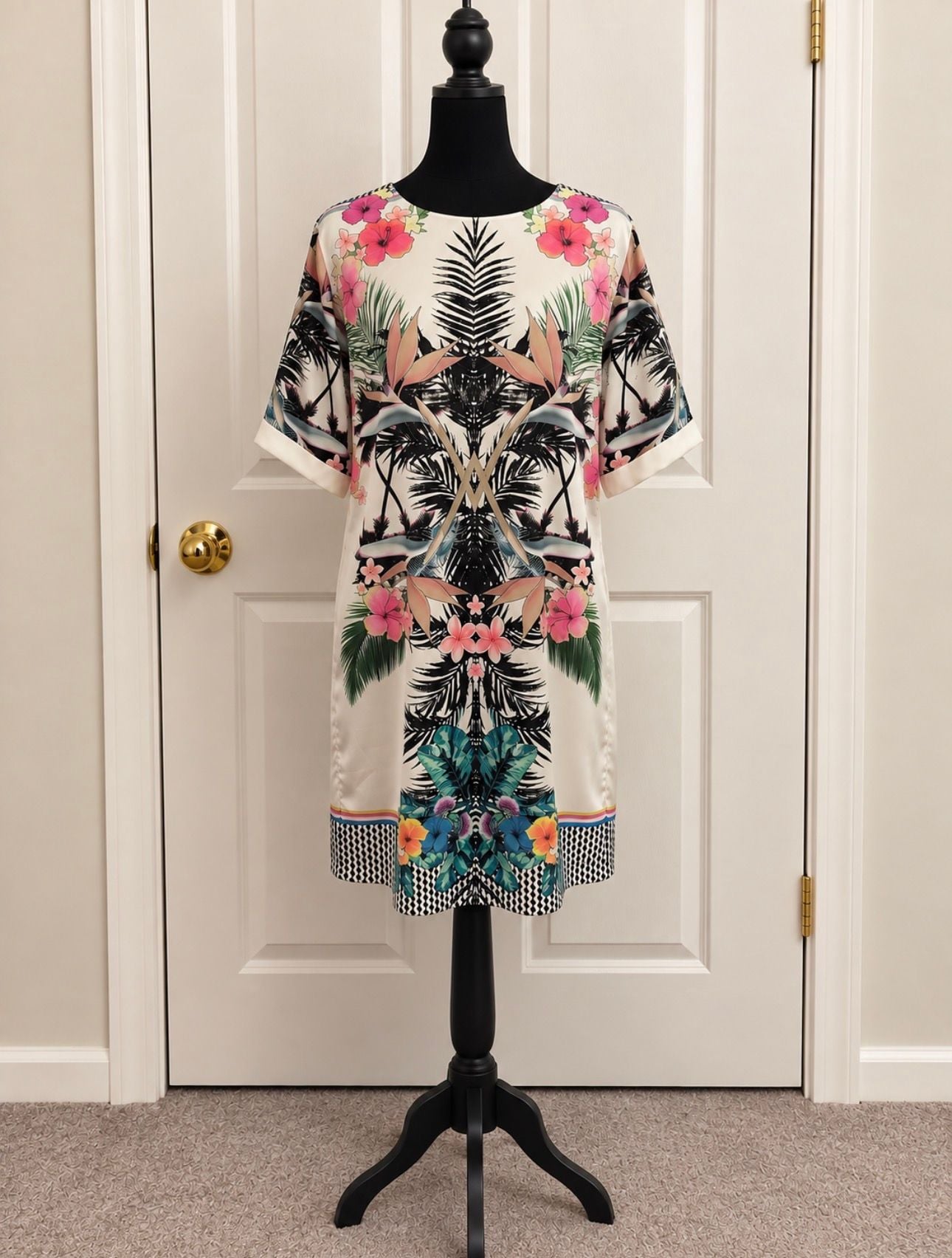 Capulet Tropical Print Short Sleeve Crew Neck Shift Dress Ivory 2