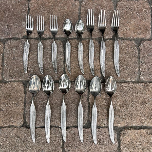 Pottery Barn Quill Feather Stainless Flatware Lot 14 Pieces Spoons Forks