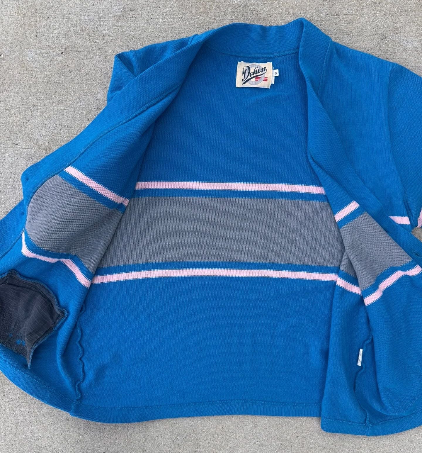 Vintage 80s Rare Disney Dehen Size XL Cast Member only Mickey Mouse sweater 10
