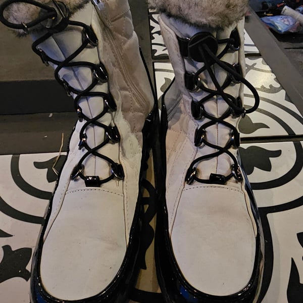 Sporto Jenny Winter Boots Size 8.5 M White Black Faux Fur Snow
