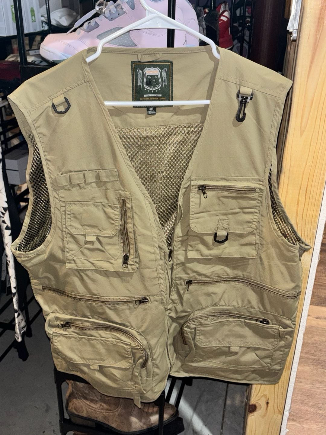 Outdoor Multi-Pocket Fishing Vest Size 4XL Khaki Lightweight 2