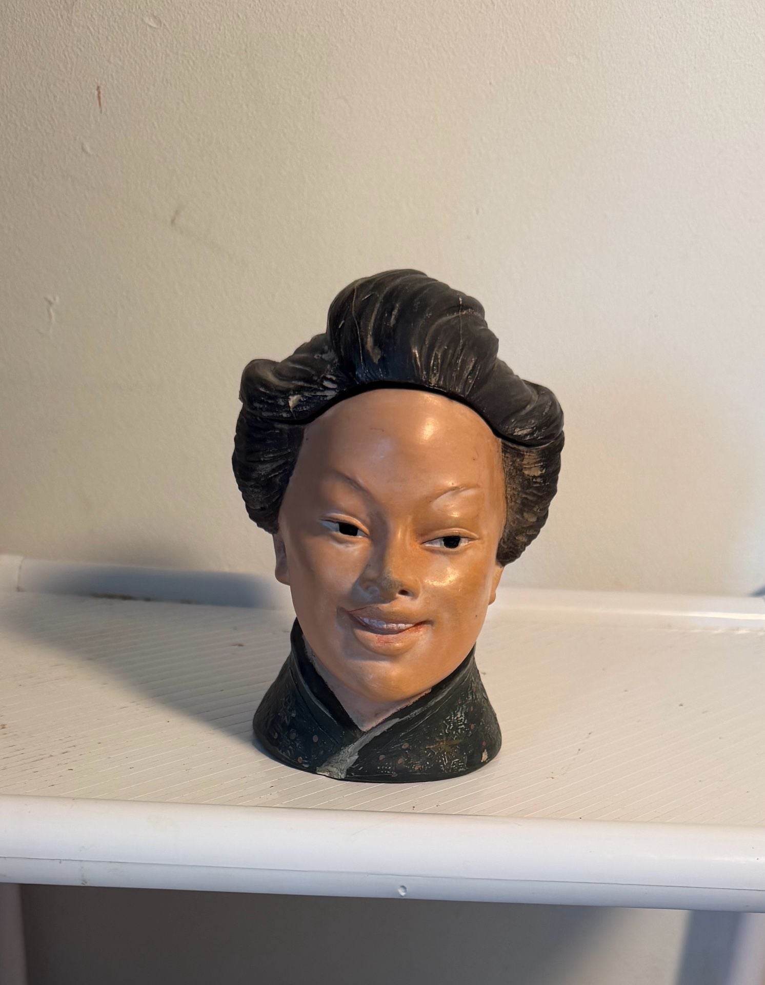 Novelty Ceramic Collectable Tobacco Jars for sale 1