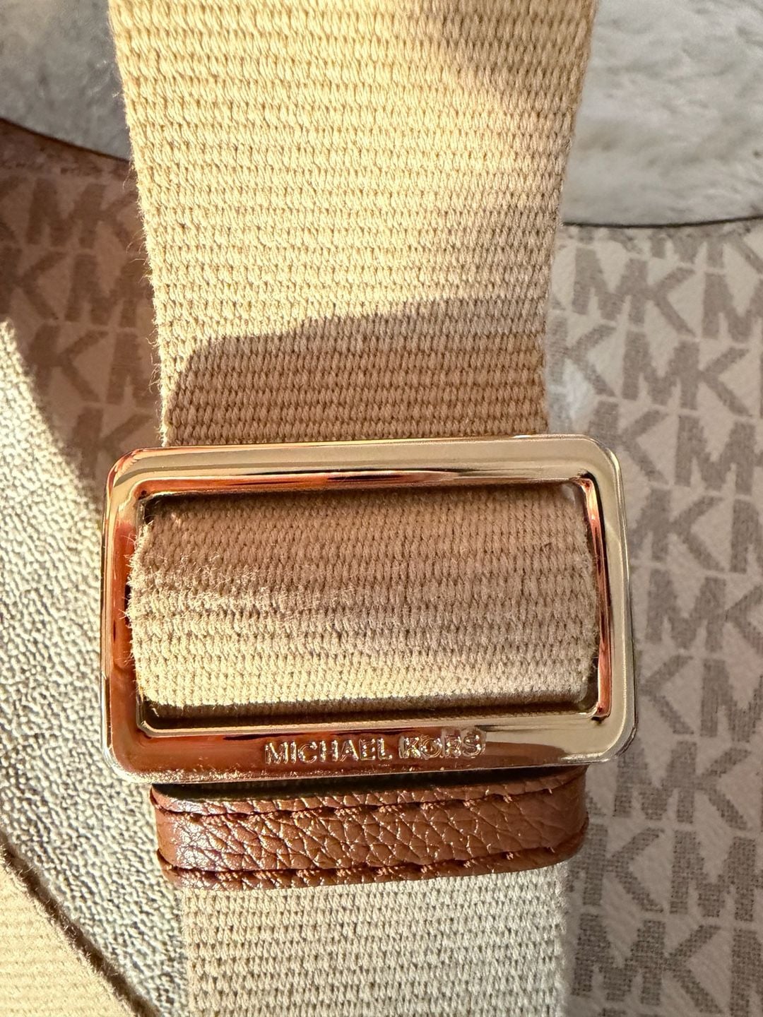 Michael Kors Briley LG Messenger Bag Vanilla Signature Logo 3
