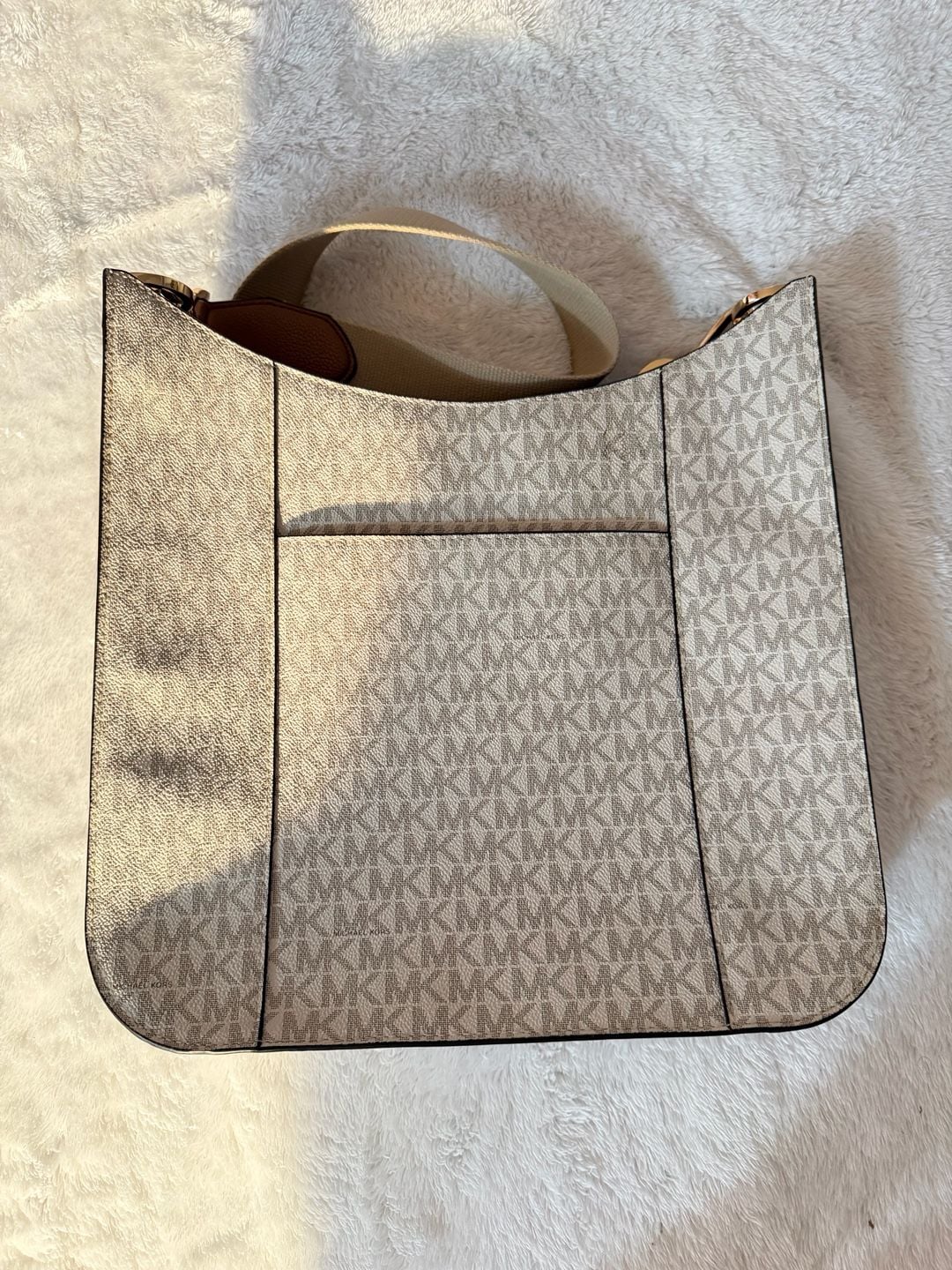 Michael Kors Briley LG Messenger Bag Vanilla Signature Logo 4