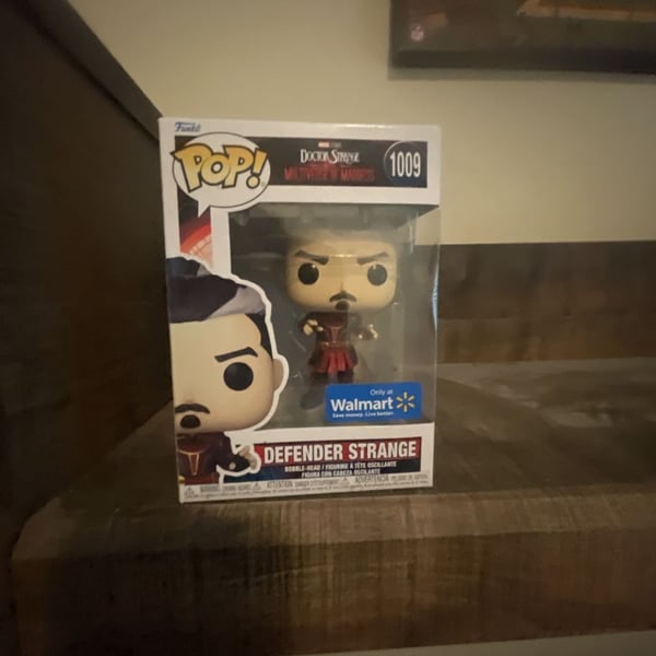 Funko Pop Defender Strange 1009 Walmart Exclusive