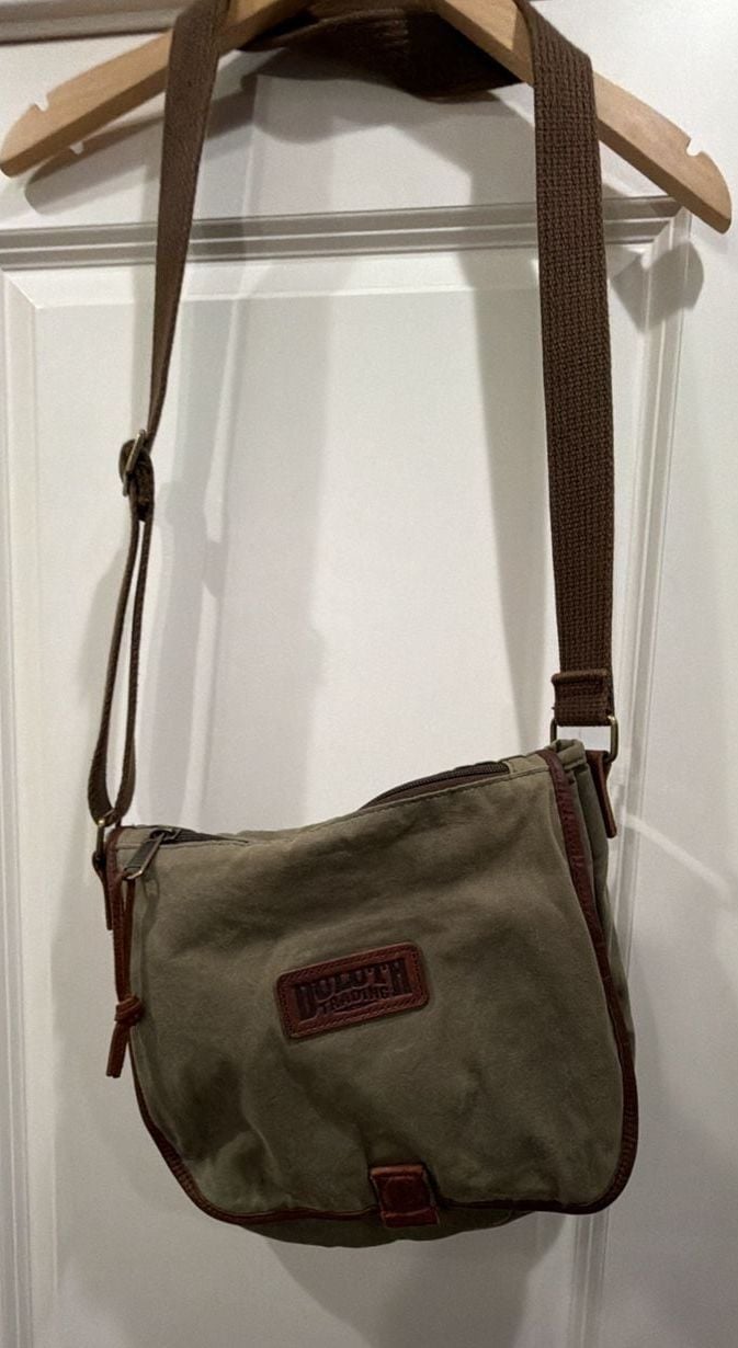 Duluth Trading Canvas Crossbody Bag Olive Green Leather Trim 5