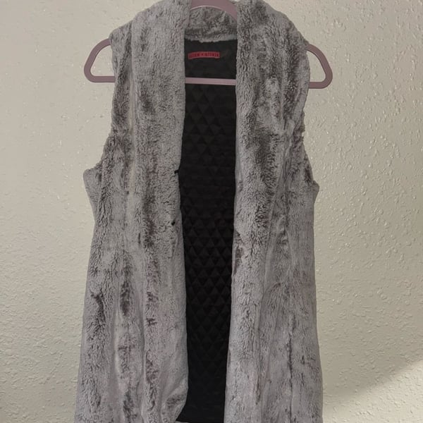 Alice + Olivia Faux Fur Vest Size S Gray Quilted