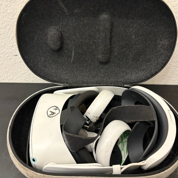 Oculus Quest 2 VR Headset with 2 Controllers & Case Untested For Parts