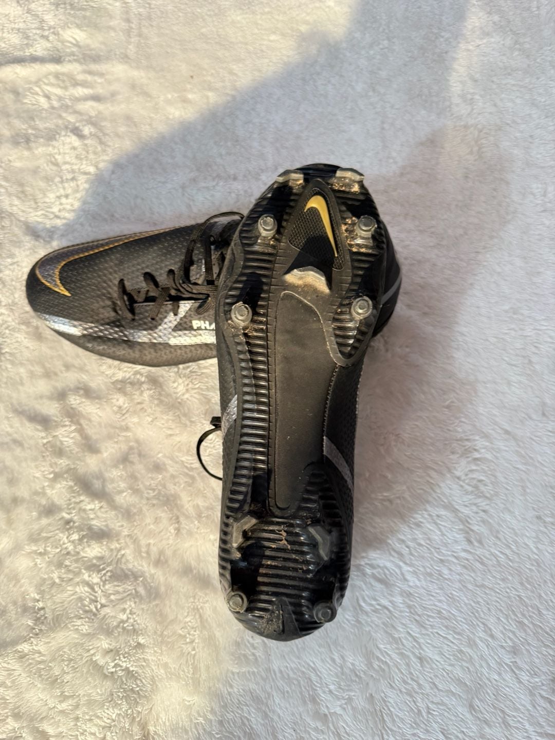 Nike Phantom GT2 Soccer Cleats Black Metallic Gold 5