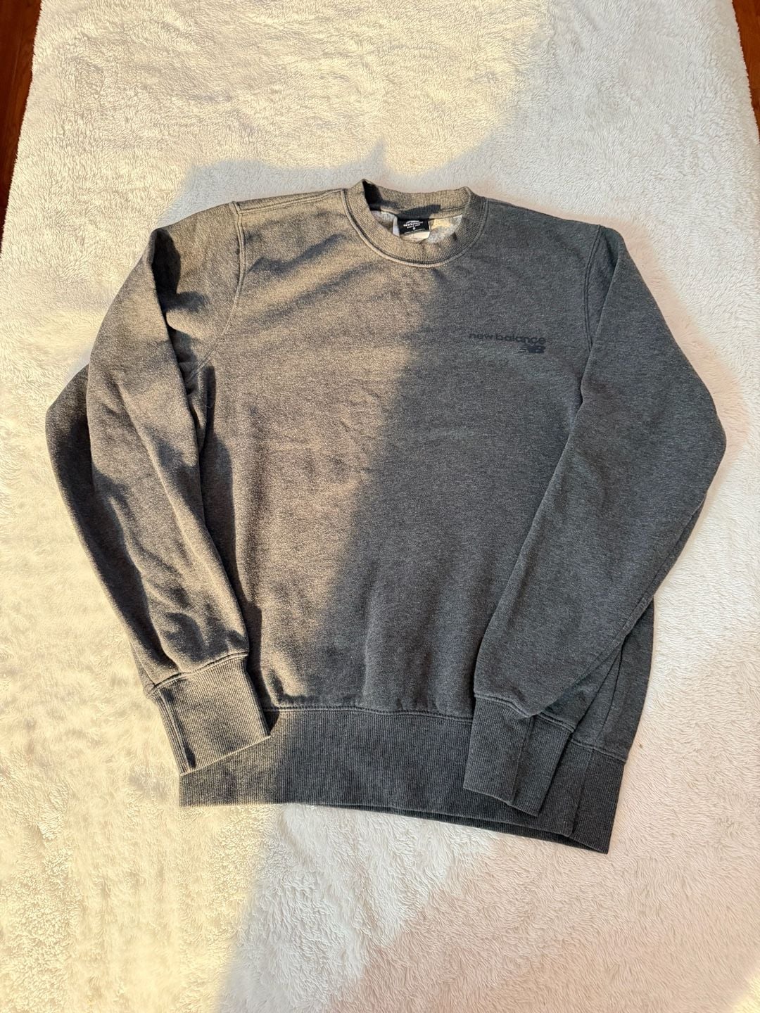 New Balance Sweatshirt Size S Dark Grey Logo Crewneck 2