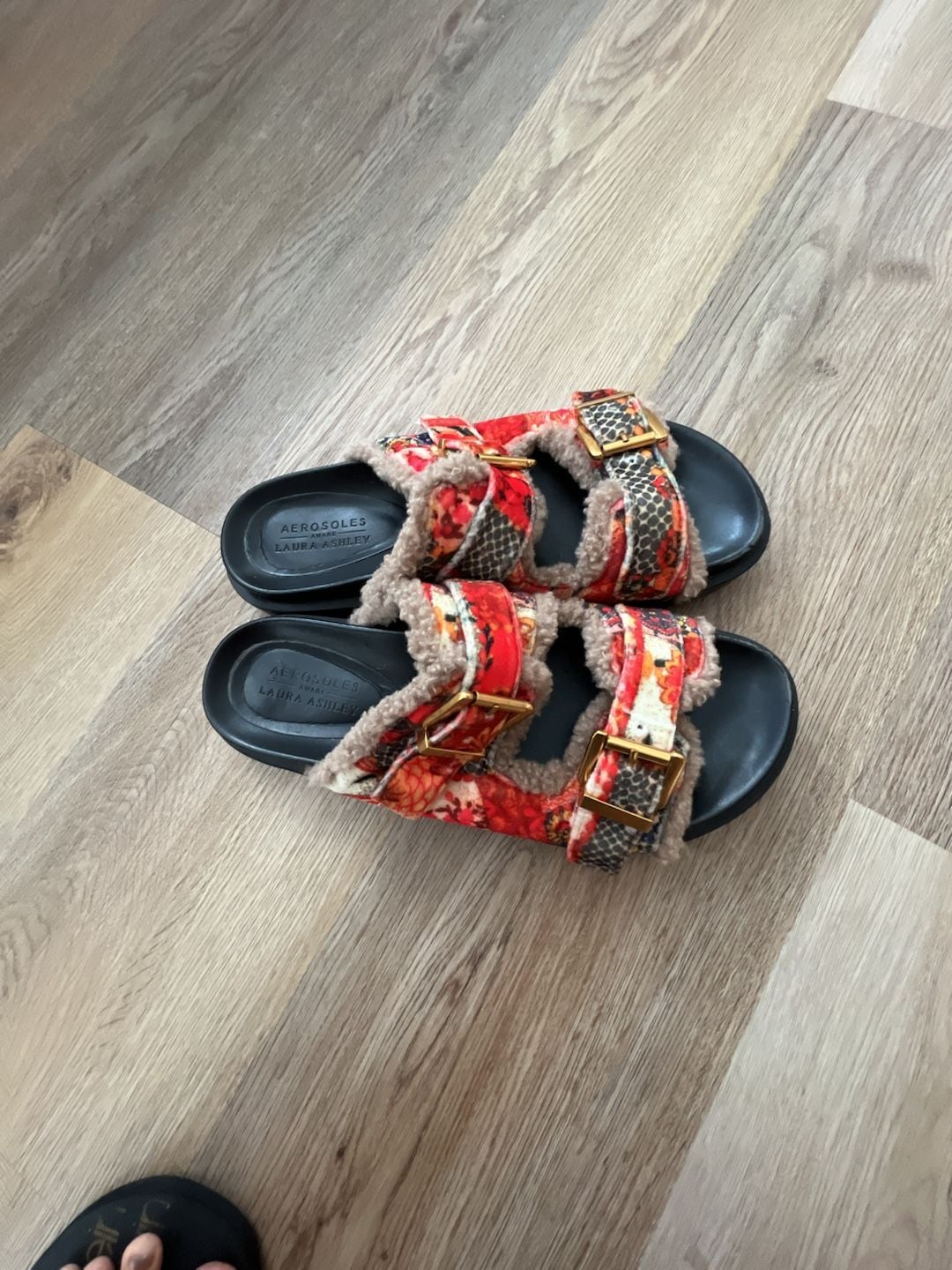 Aerosoles Laura Ashley Olivia Sherpa Slide Sandals Red Multi Size 8 5