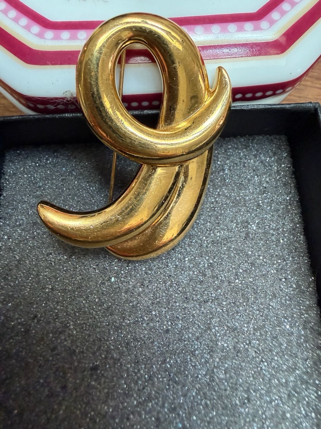 Napier Gold Tone Swirl Brooch Vintage Modernist Statement Pin 3