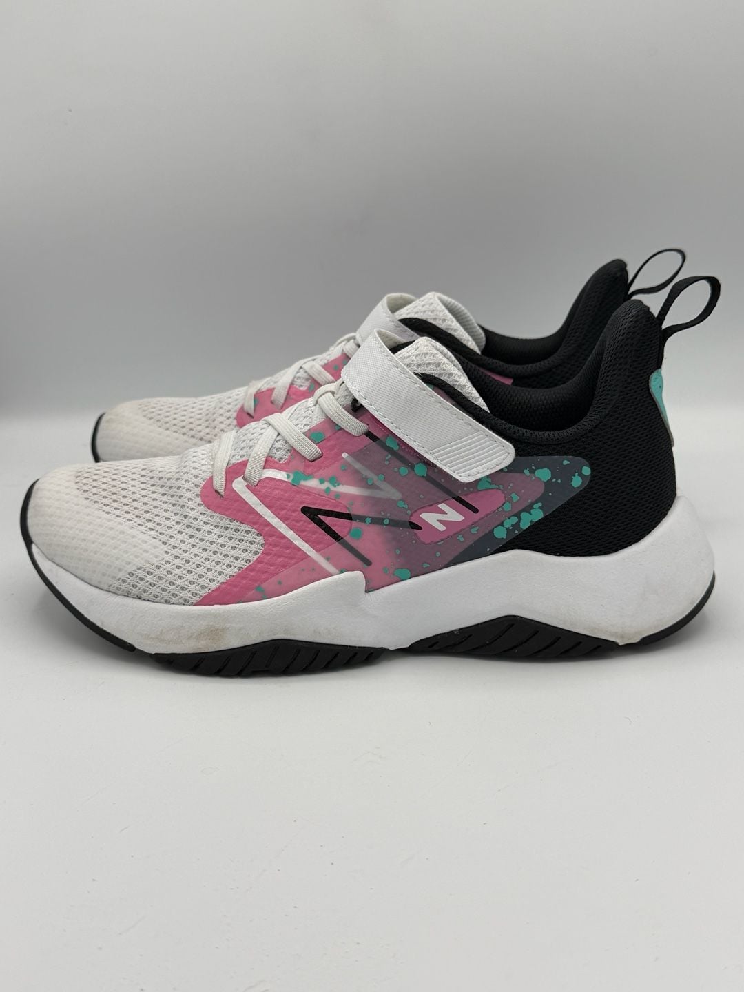 New Balance YTRAVFP2 Big Kids 5.5 White Pink Teal Strap Athletic Sneakers 4