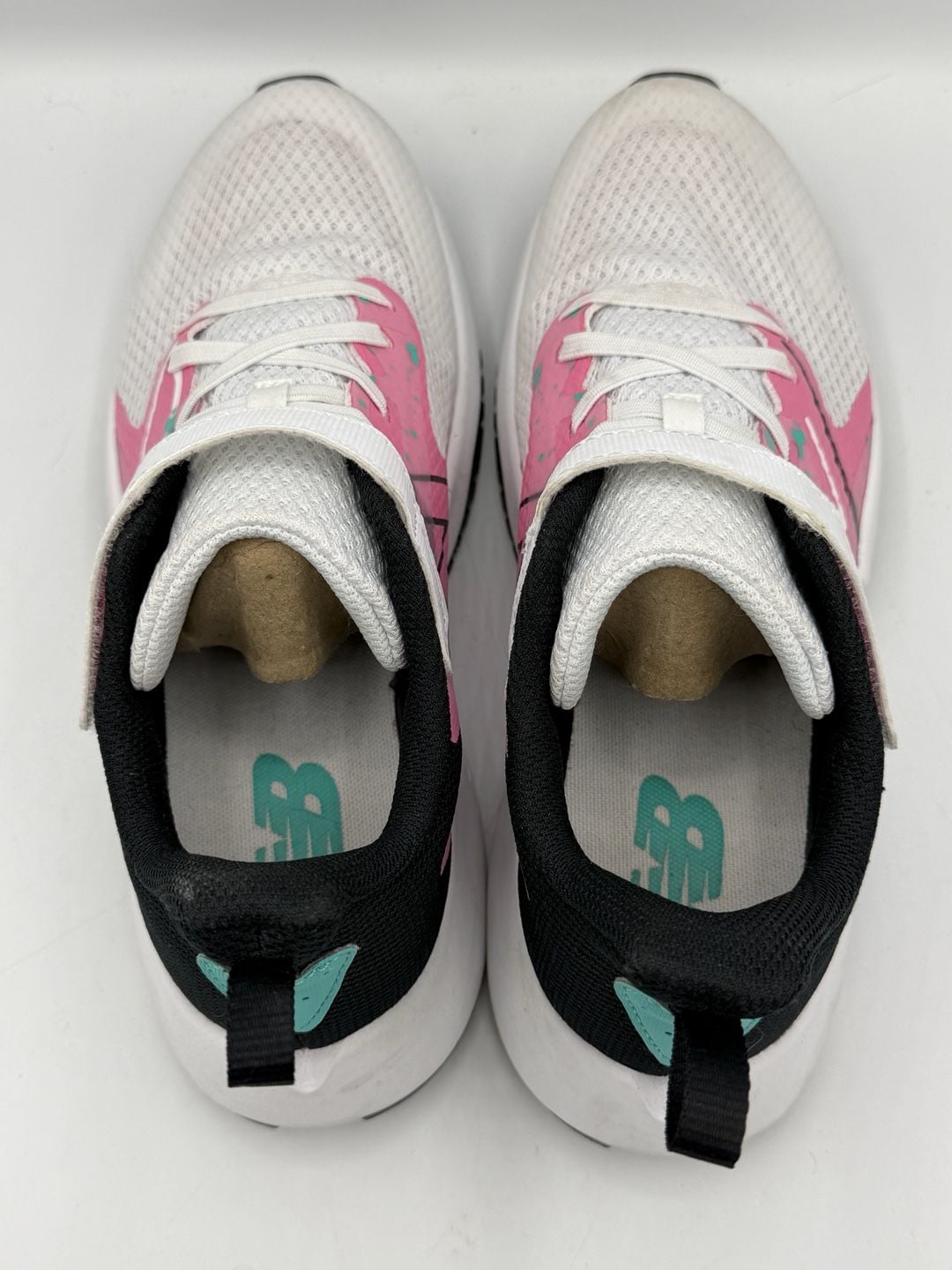 New Balance YTRAVFP2 Big Kids 5.5 White Pink Teal Strap Athletic Sneakers 6