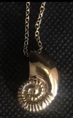Ariel’s Gold Shell Necklace 2