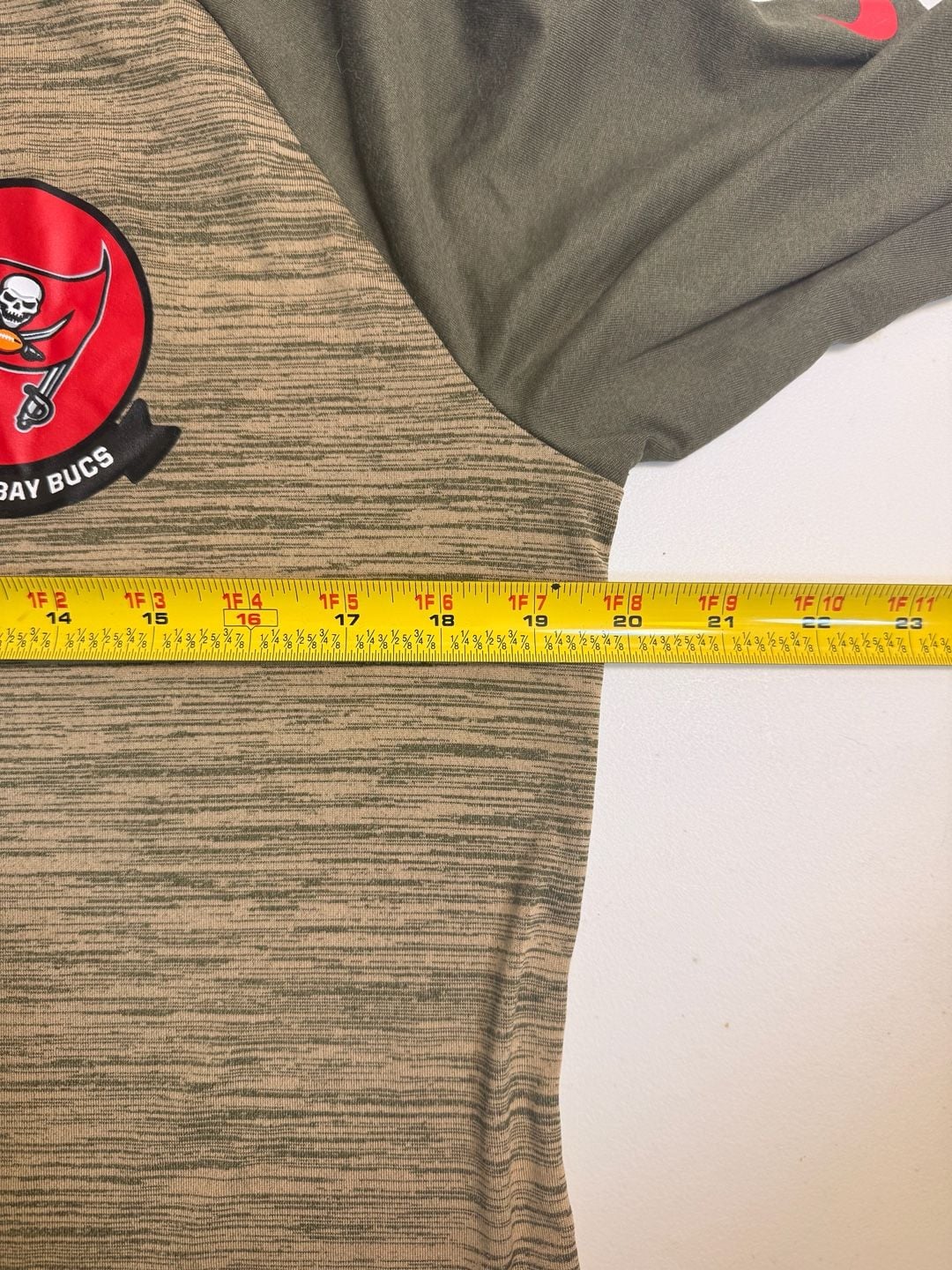 Tampa Bay Buccaneers Youth L Salute To Service Camo Shirt 6