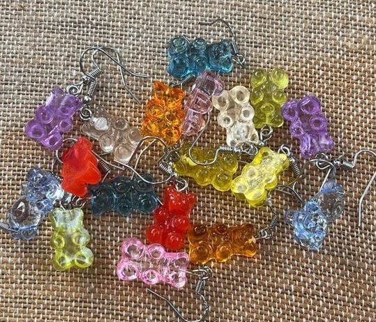 🧸 Lavender Gummy Bear Dangle Earrings 4
