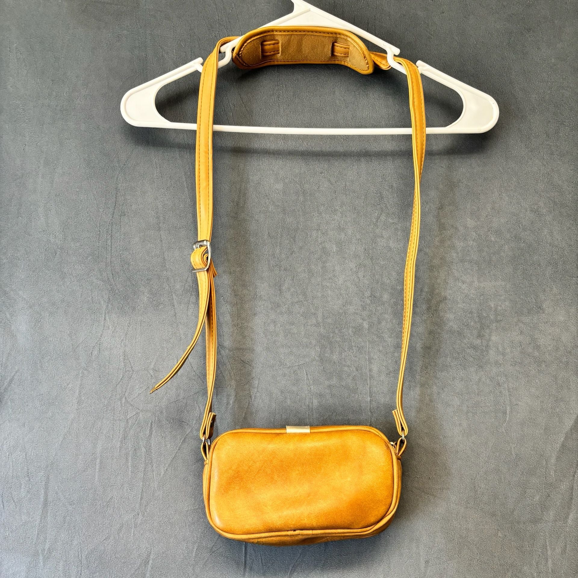 Marsand Vintage Tan Leather Camera Bag Crossbody 5