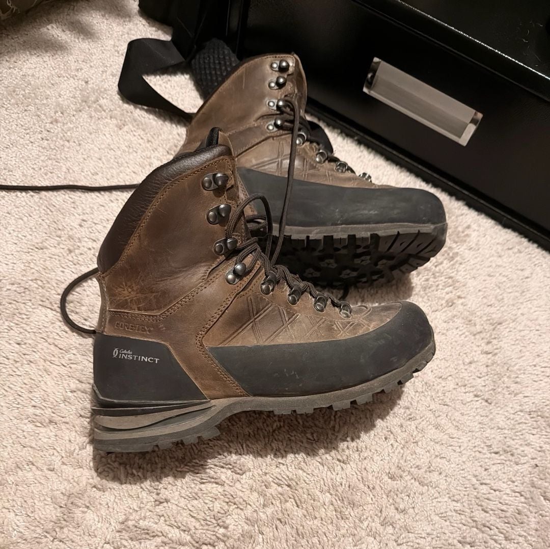 Cabelas Instinct Mountain Hiker Boots Brown Leather Waterproof 2