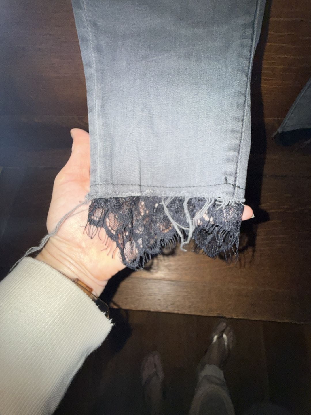 MOTHER Skinny Jeans Gray Distressed Lace Hem 6