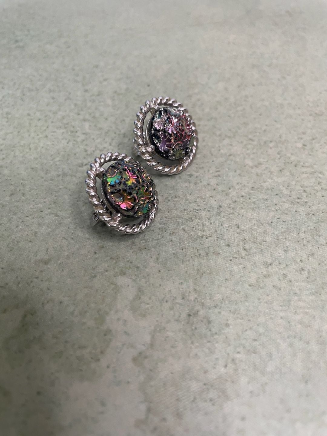 Sarah Coventry Northern Lights Clip Earrings Iridescent Glass 7