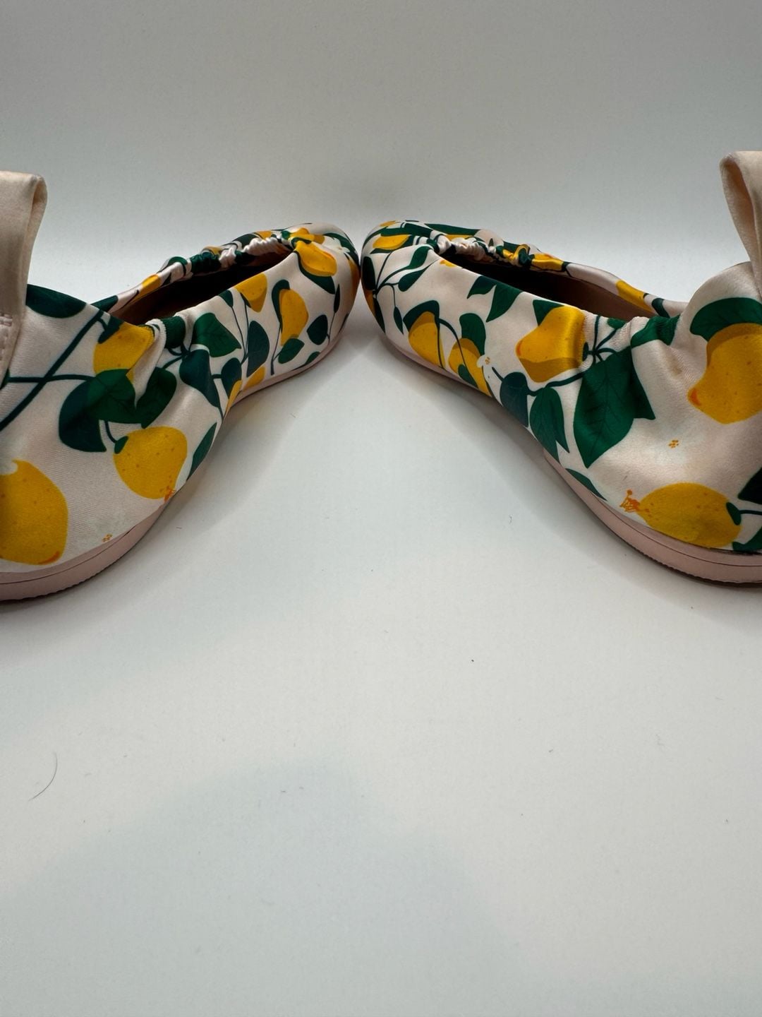 Cole Haan York Soft Ballet Flats Lemon Print Rosewater Satin 8.5 9