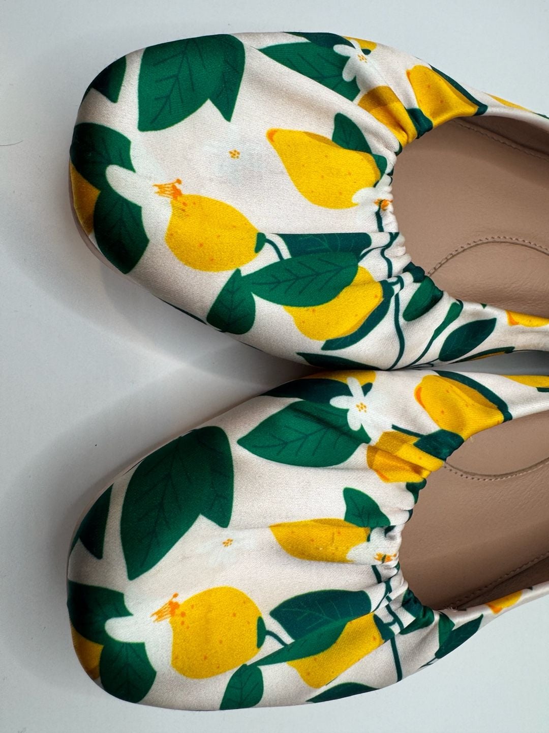 Cole Haan York Soft Ballet Flats Lemon Print Rosewater Satin 8.5 10