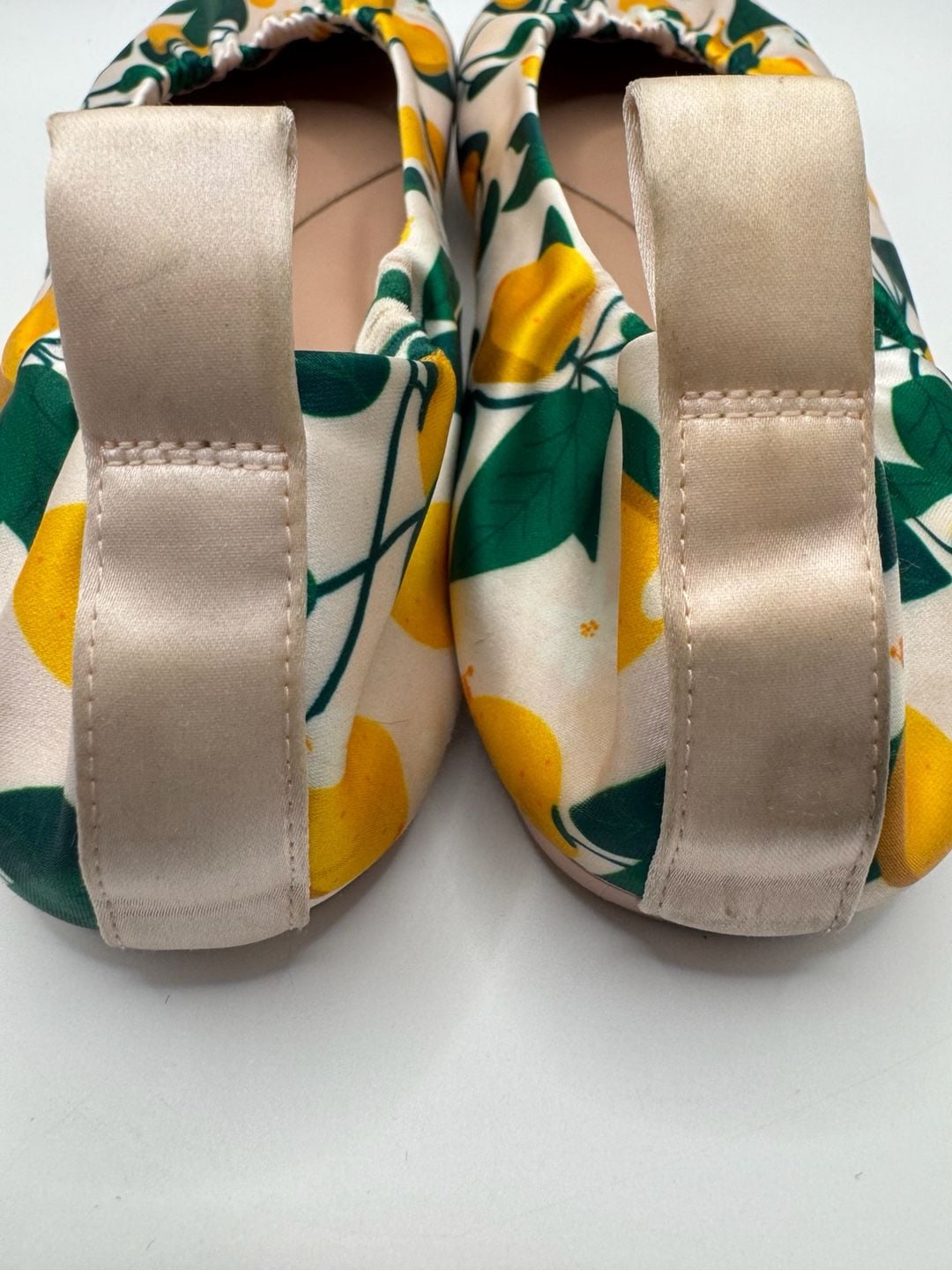 Cole Haan York Soft Ballet Flats Lemon Print Rosewater Satin 8.5 15