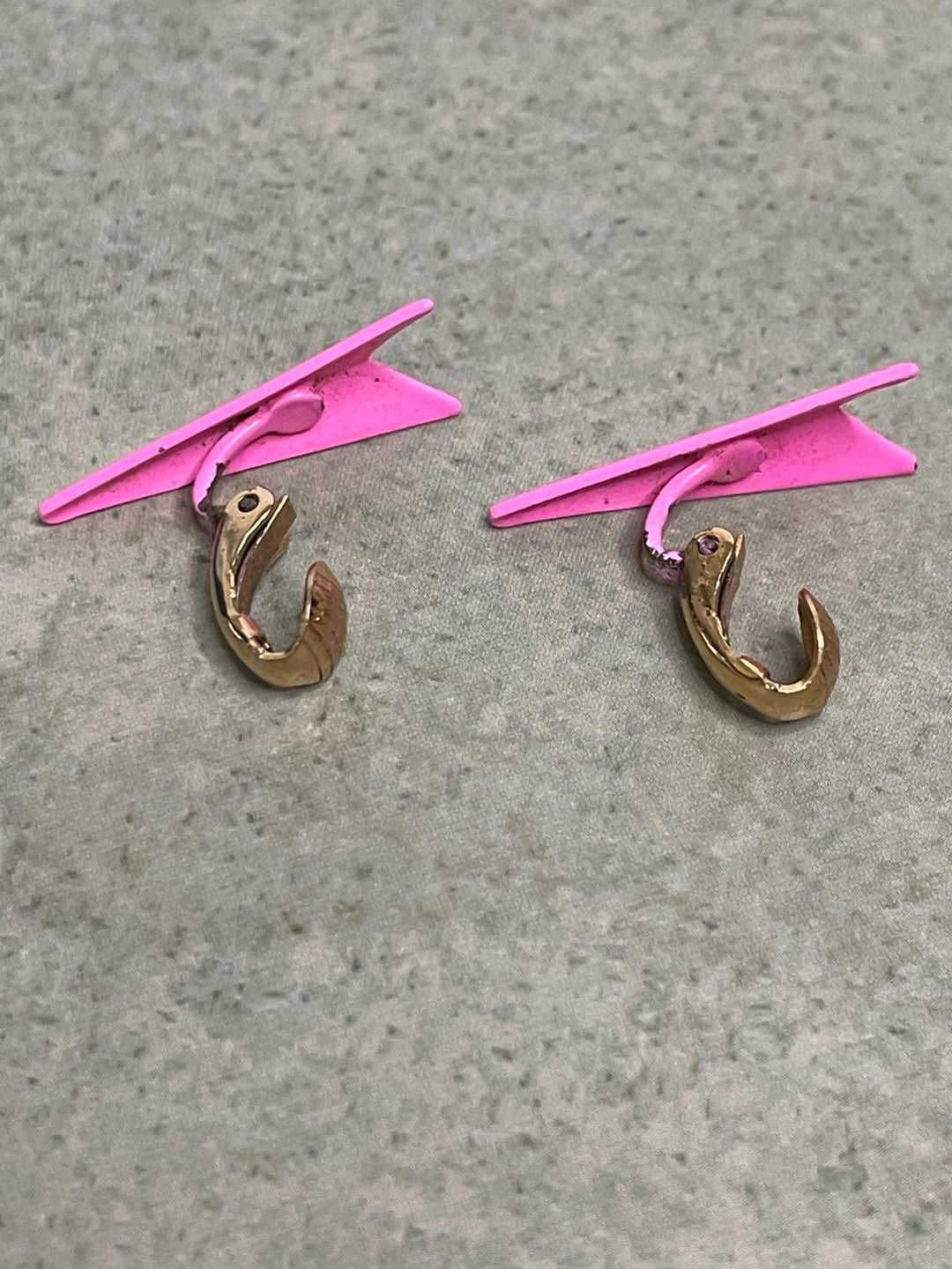 Vintage Triangle Enamel Clip-On Earrings 1980s Geometric Pink Gold-Tone 4