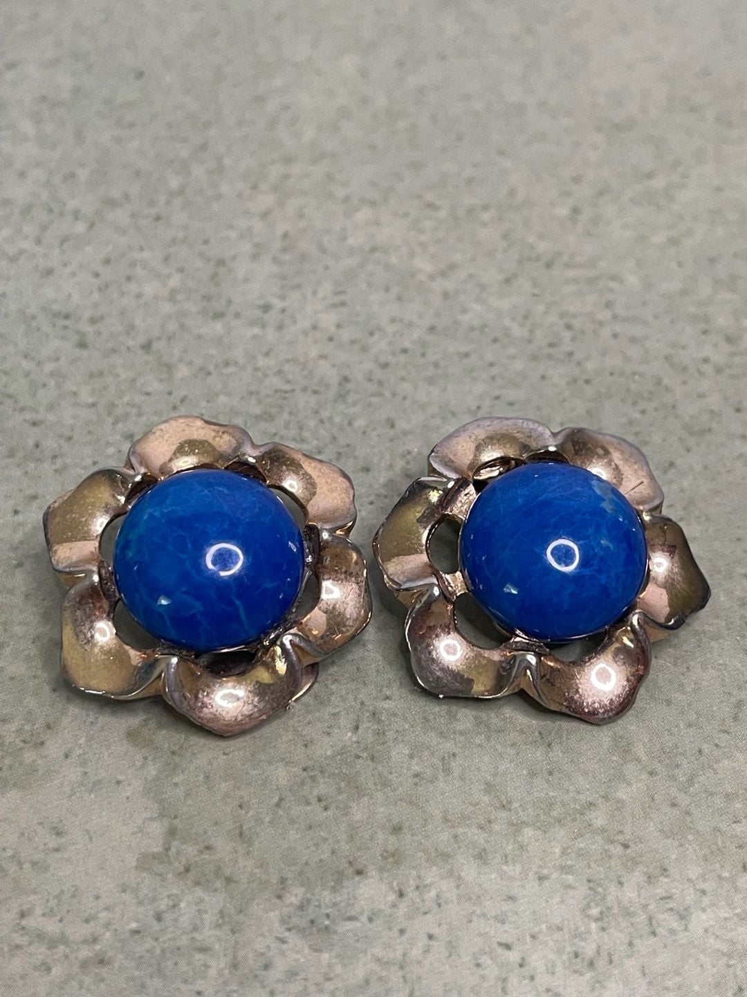 Vintage Flower Clip-On Earrings Blue Cabochon Gold Tone 2