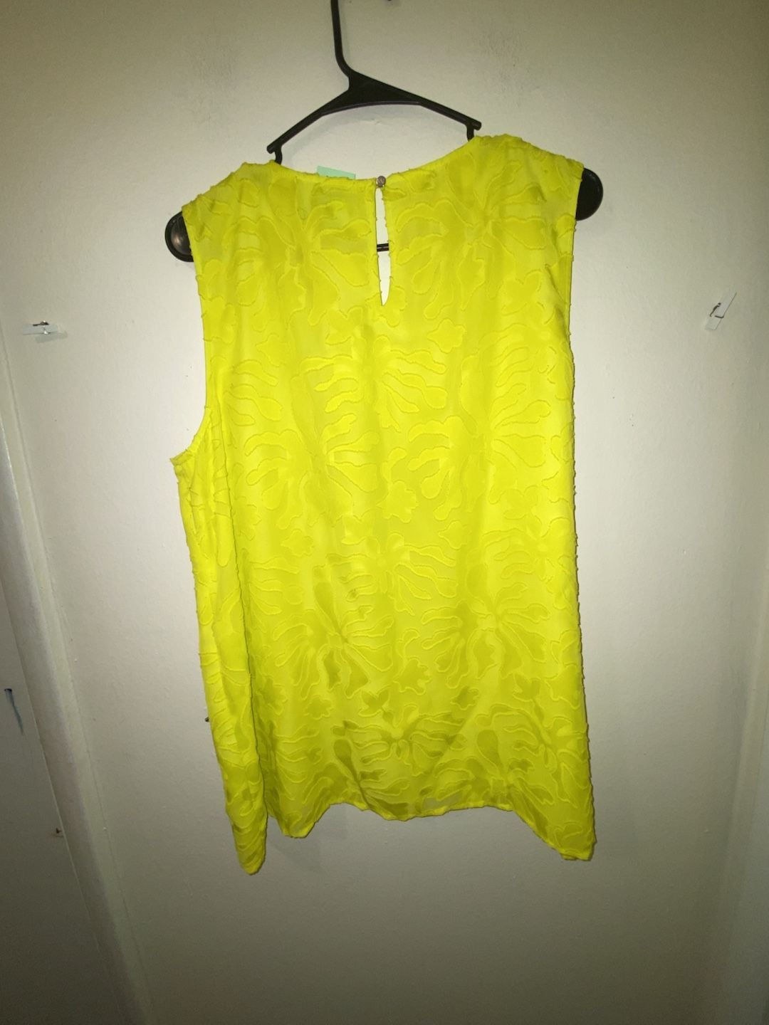 Chaus New York Sleeveless Blouse Size L Yellow 4