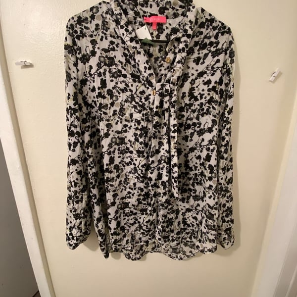 Xtaren Floral Blouse Size L Black White Tie Neck