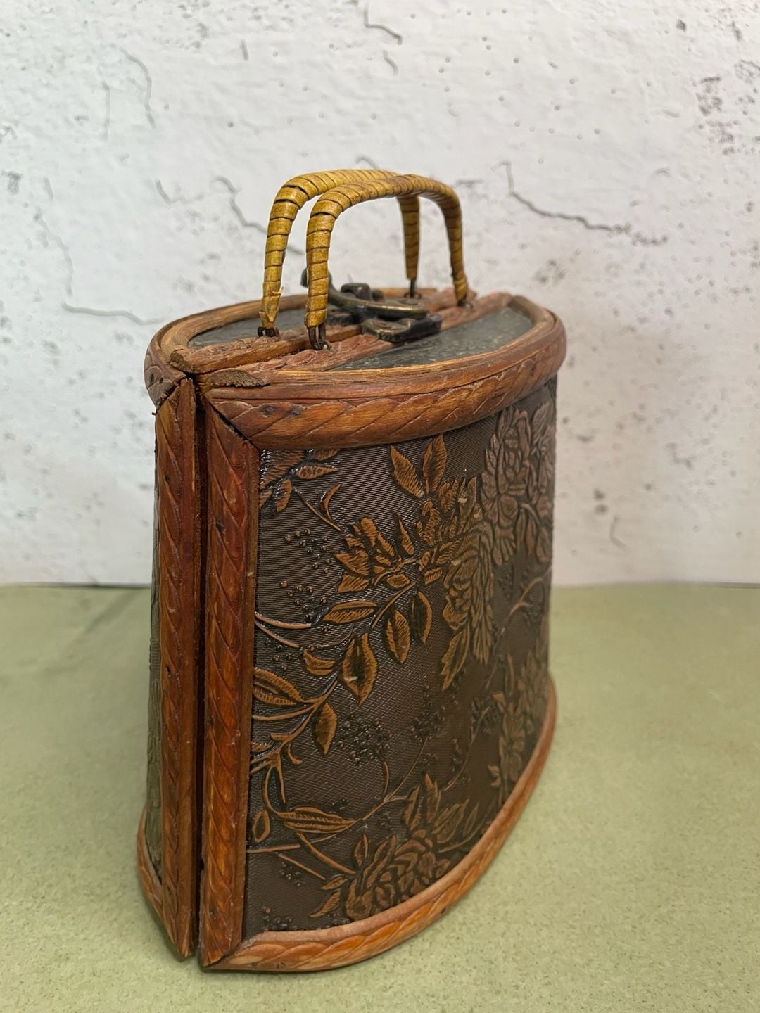 Vintage Wooden Handbag Floral Embossed Purse Rattan Wrapped Handle 4