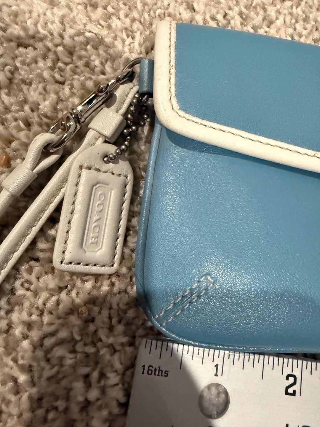 Vintage Coach Blue White Leather Wristlet Buckle Detail 3