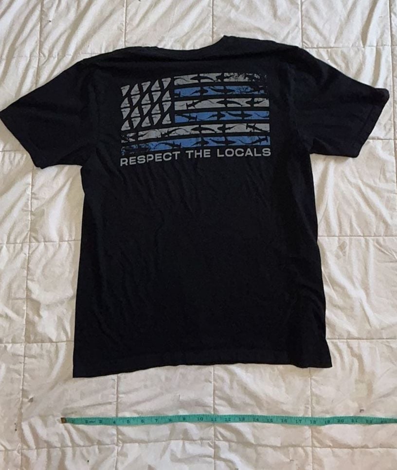Silver Bait Respect The Locals T-Shirt Size M Black Fish Logo 4