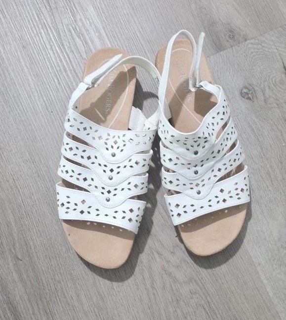 Kim Rogers Gamila Size 8.5M White Sandals 2